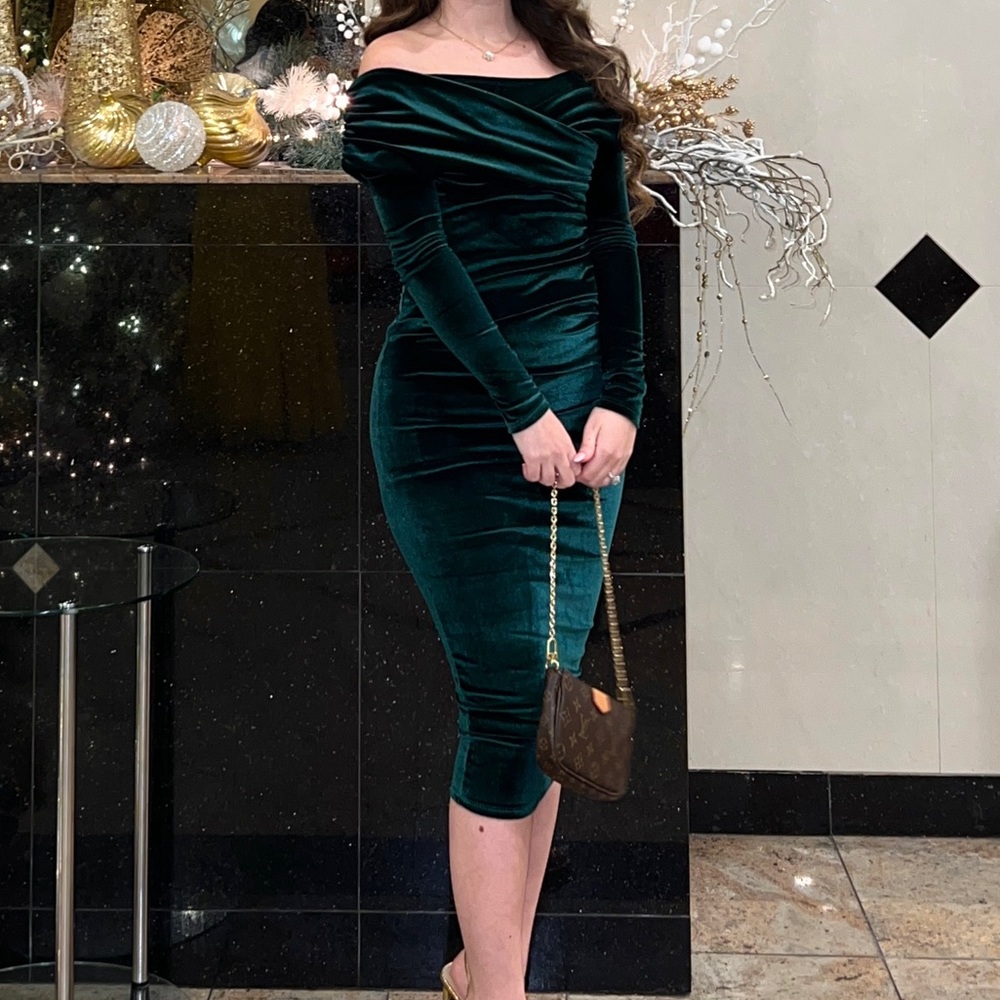 Emerald Green Velvet Long Sleeve Off Shoulder Wrap Bodycon Dress